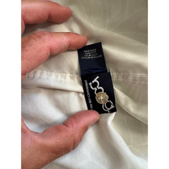 Billabong Hawaiian Print shirt size Large, Short Sleeves; Blue & white - Picture 9 of 10